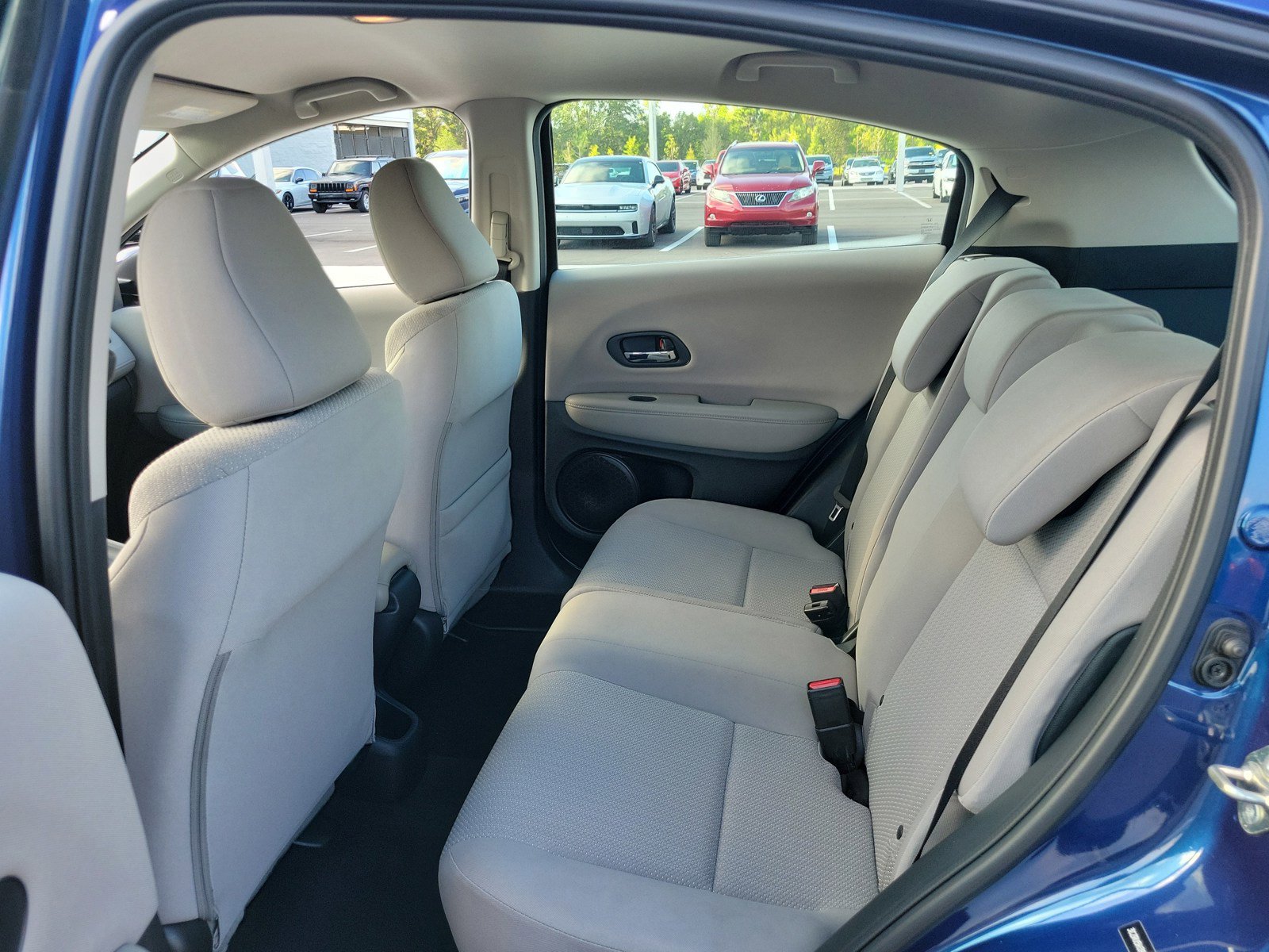 Used 2017 Honda HR-V LX image 27