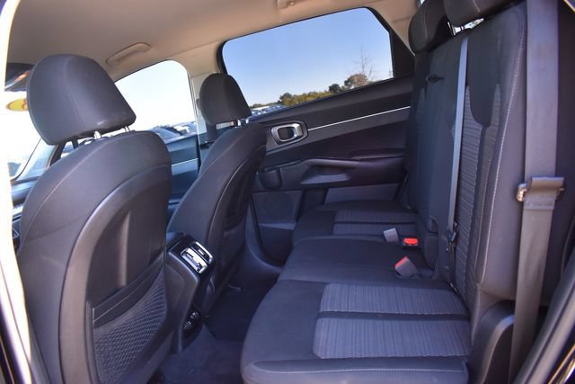 Certified 2023 Kia Sorento LX AWD/4WD image 20