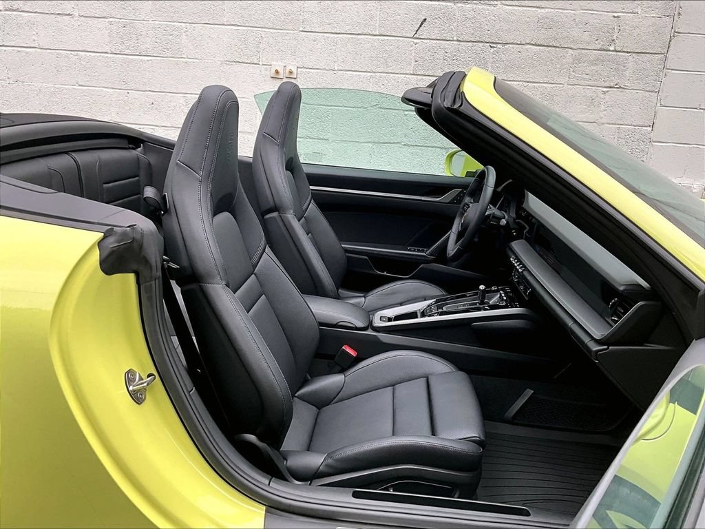 Certified 2025 Porsche 911 Carrera RWD image 12