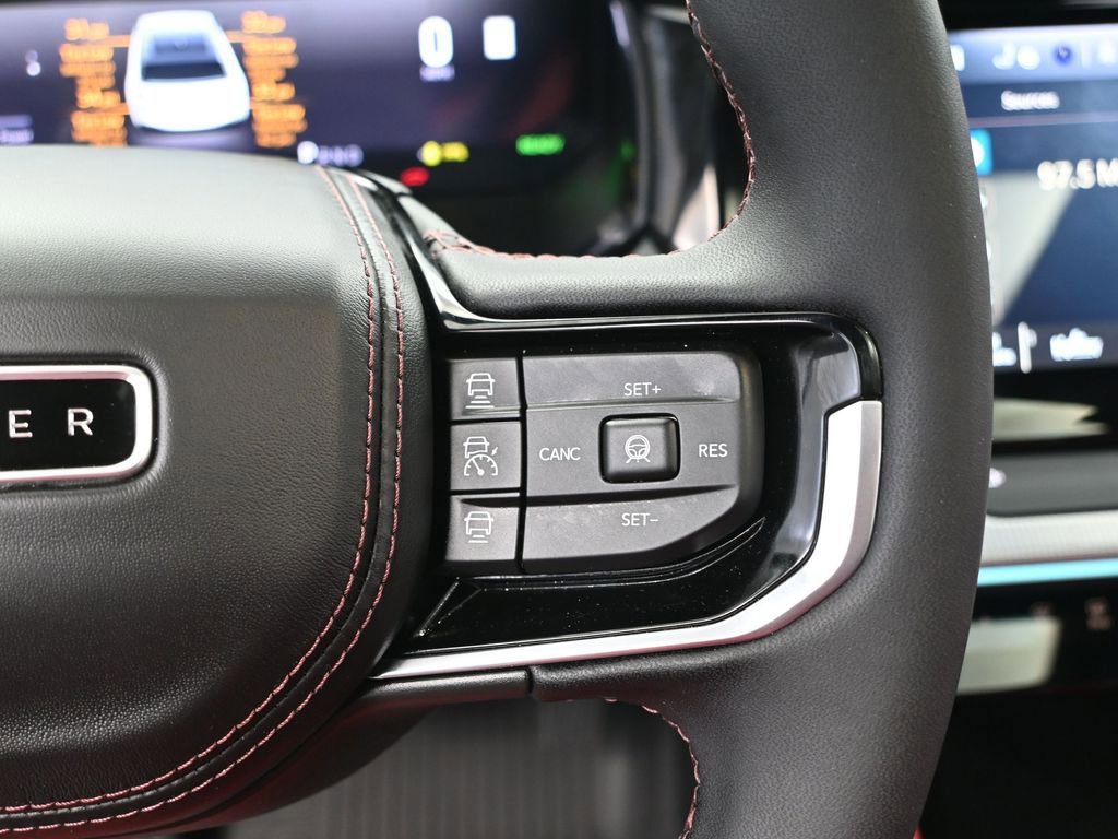 Used 2025 Jeep Wagoneer S Launch Edition image 32