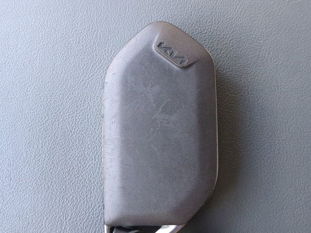 Used 2024 Kia Sorento SX Prestige w/ Sage Leather Package image 32