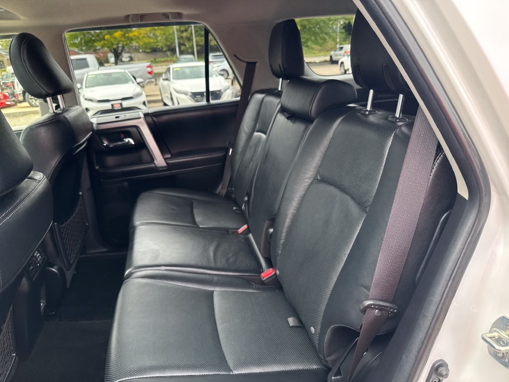 Used 2024 Toyota 4Runner Limited AWD/4WD image 37