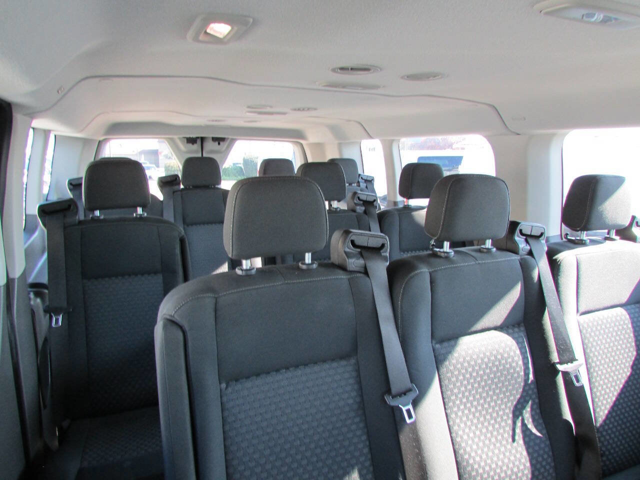 Used 2023 Ford Transit 350 XLT image 27