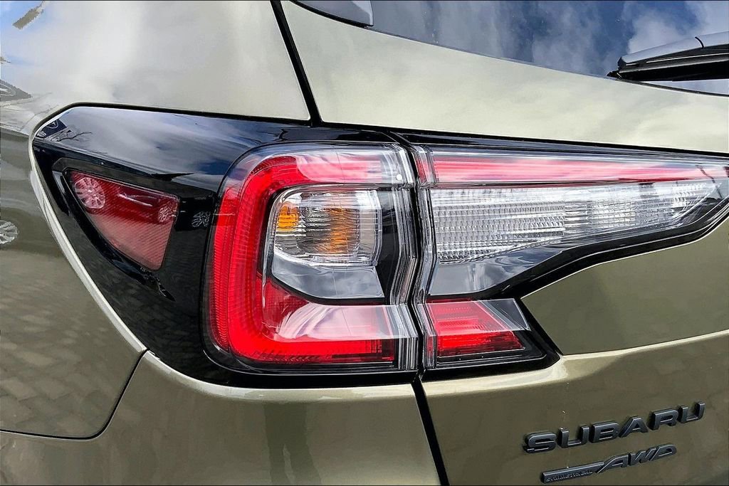 Certified 2025 Subaru Outback Onyx Edition image 22