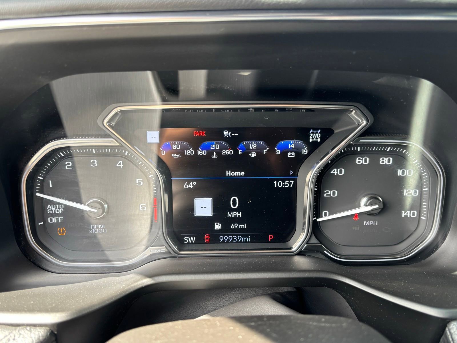 Used 2021 GMC Yukon Denali w/ Denali Premium Package AWD/4WD image 17
