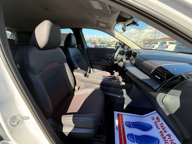 New 2026 Nissan Kicks SR w/ Cold Weather Package AWD/4WD image 16