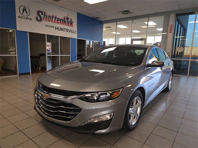 Used 2024 Chevrolet Malibu LT image 1