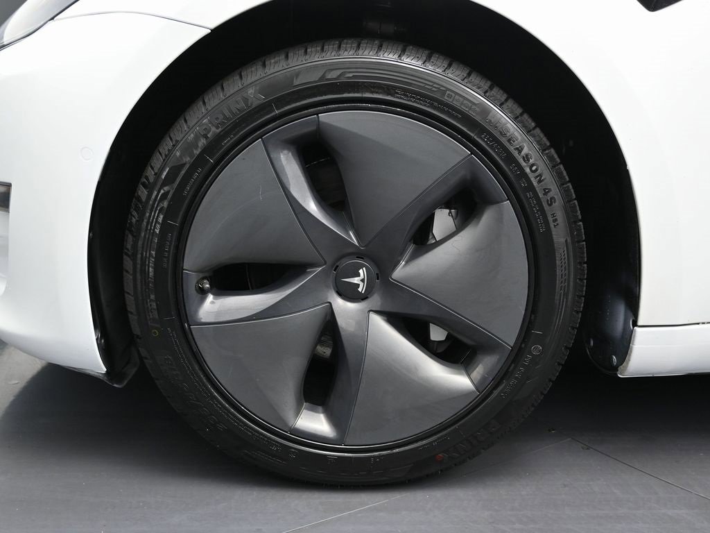 Used 2020 Tesla Model 3 Standard Range Plus image 8