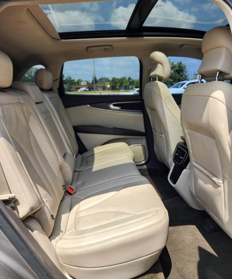 Used 2016 Lincoln MKX Reserve FWD image 21