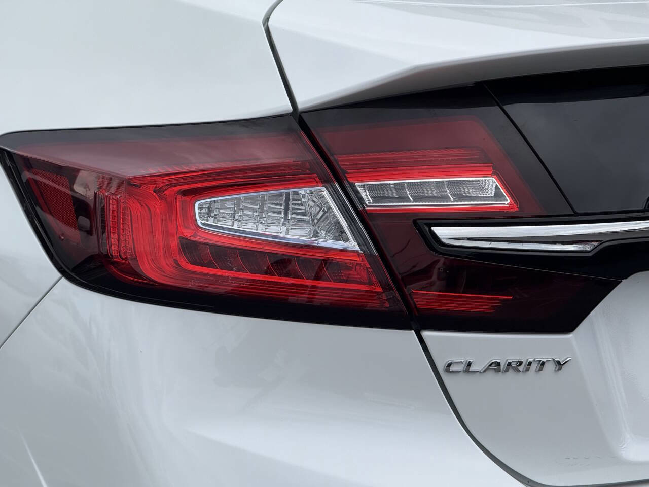 Used 2019 Honda Clarity Touring image 24
