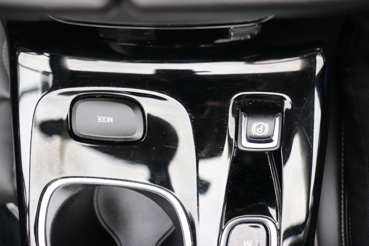 Used 2022 Buick Envision Avenir w/ Technology Package II image 47