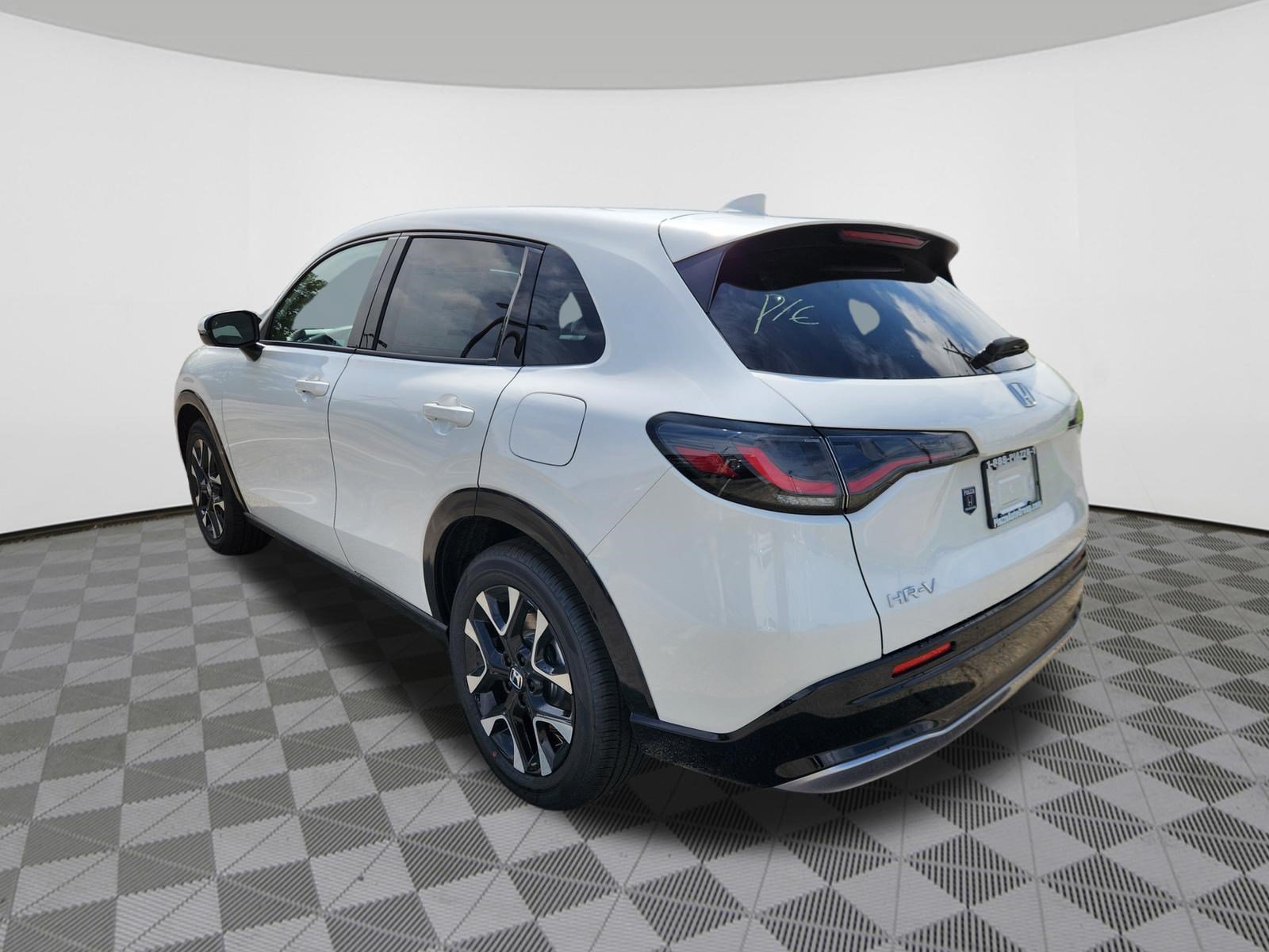 New 2027 Honda HR-V EX-L image 3