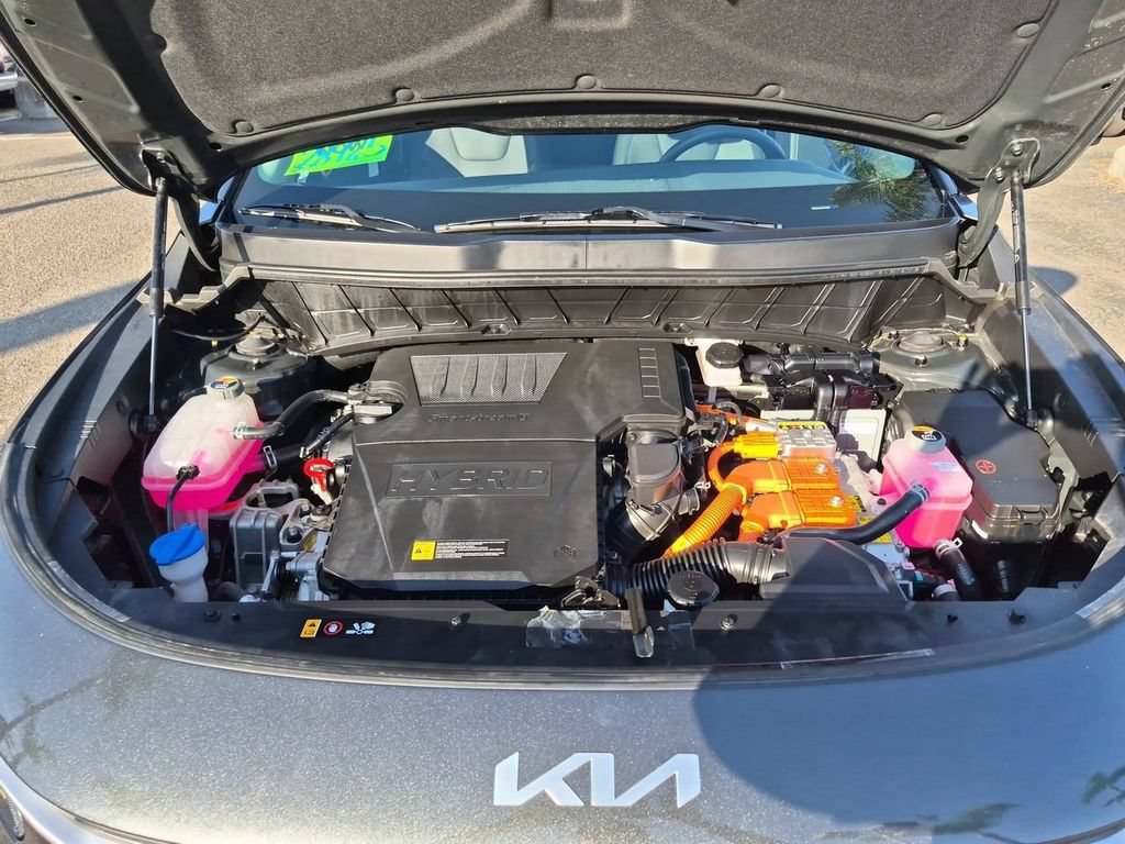 Certified 2025 Kia Niro EX FWD image 30