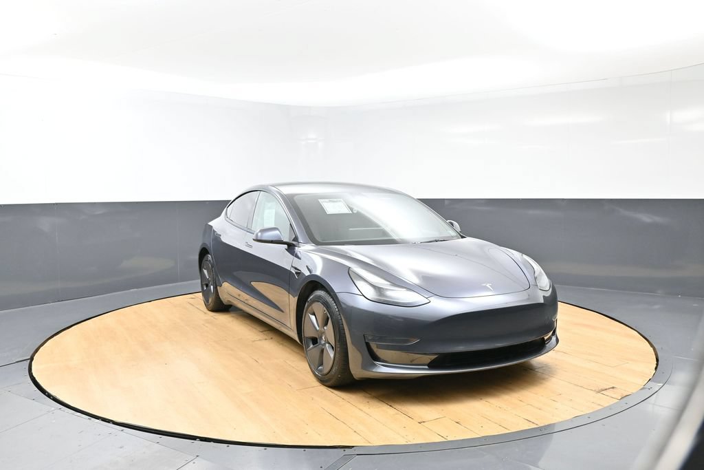 Used 2023 Tesla Model 3 Standard Range RWD image 2
