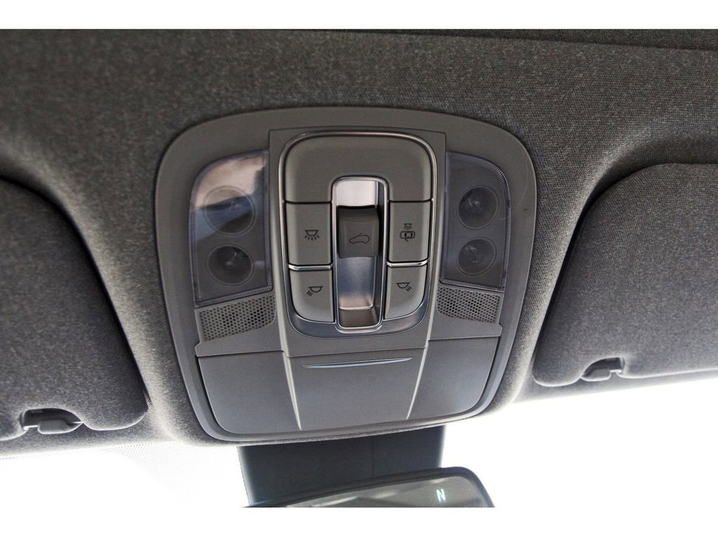 Used 2019 Hyundai Santa Fe Ultimate image 21