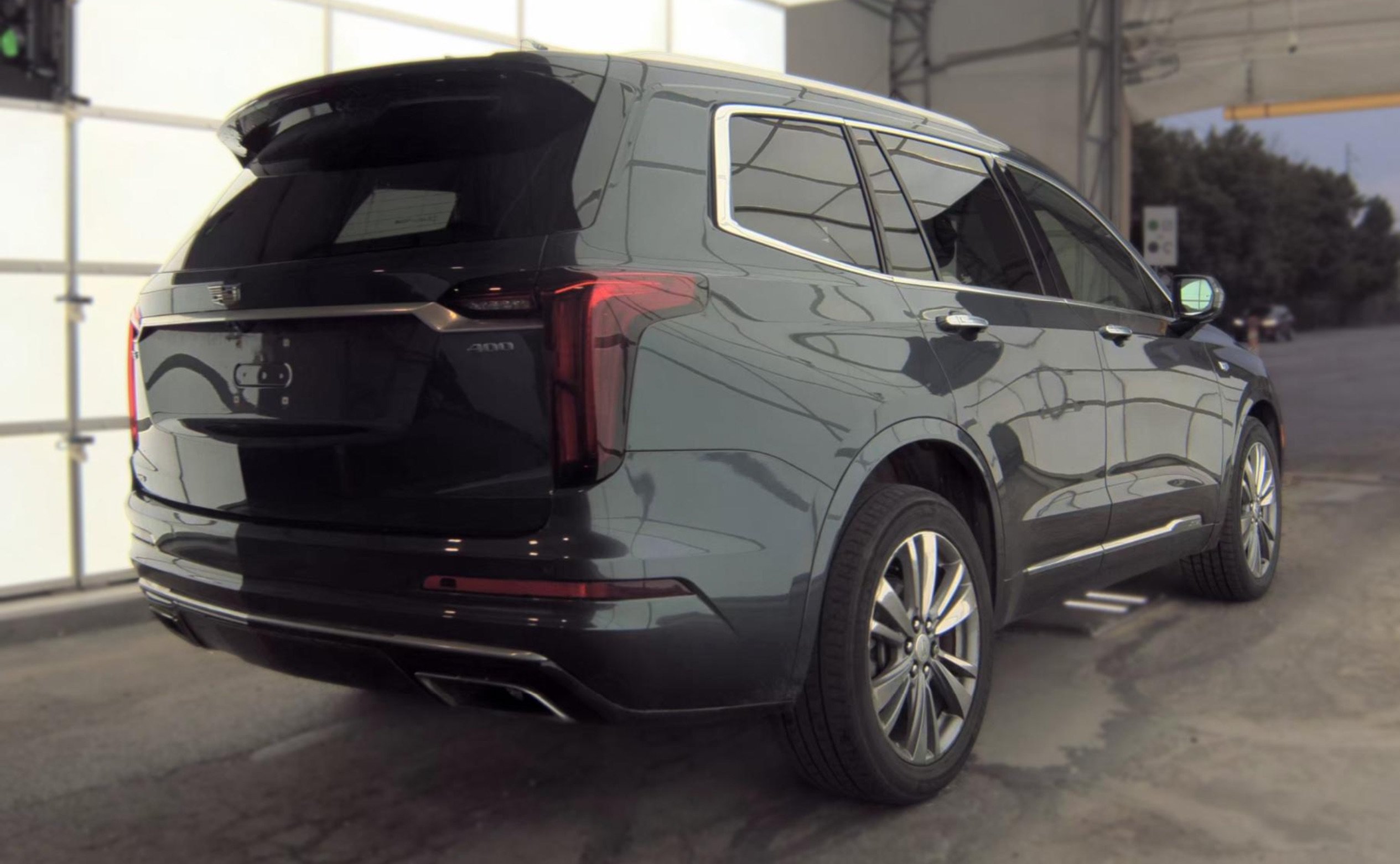Used 2020 Cadillac XT6 Premium Luxury AWD/4WD image 4