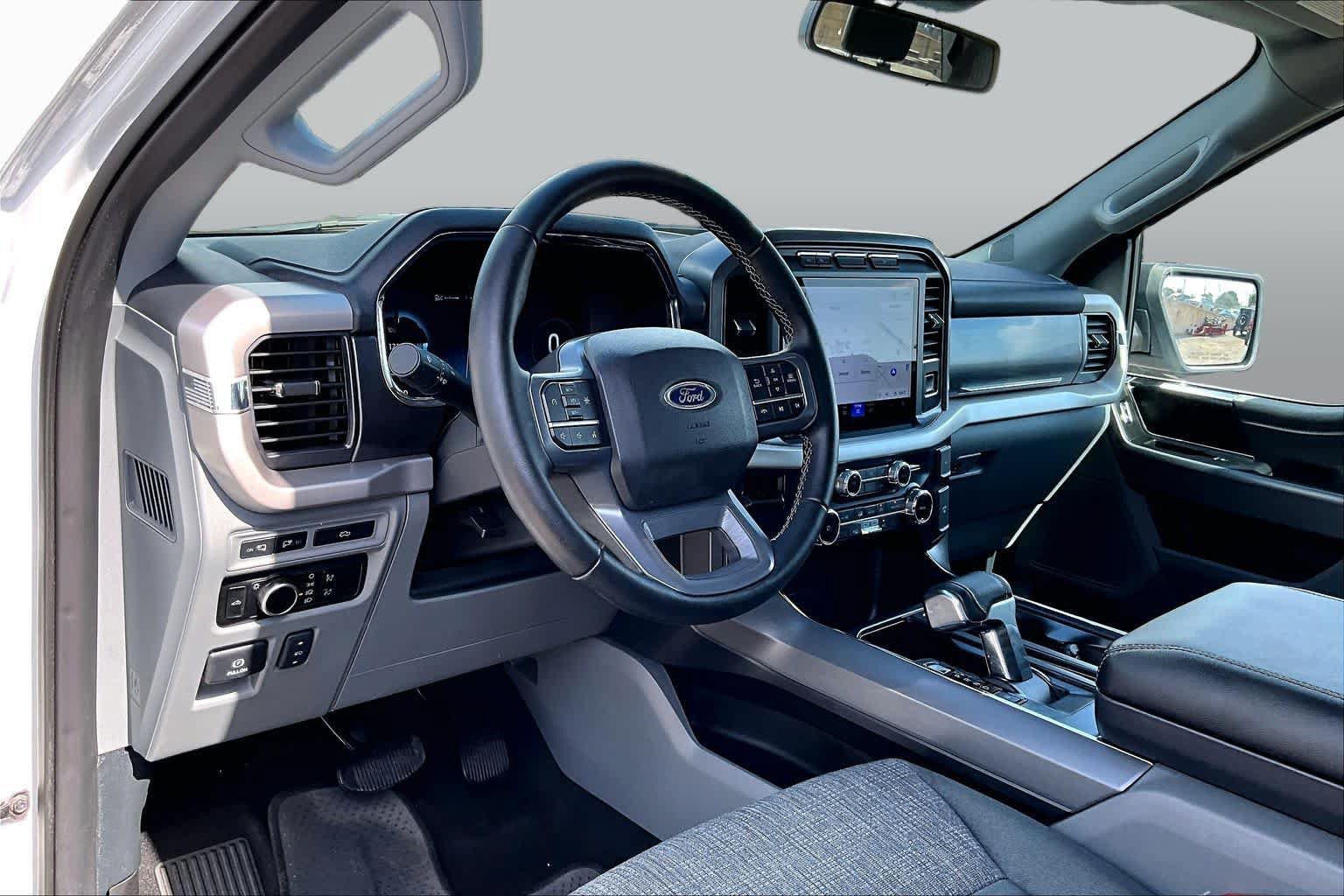 Used 2023 Ford F150 Lightning XLT AWD/4WD image 17