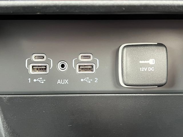 Used 2025 Jeep Grand Cherokee Limited w/ Black Appearance Package image 30