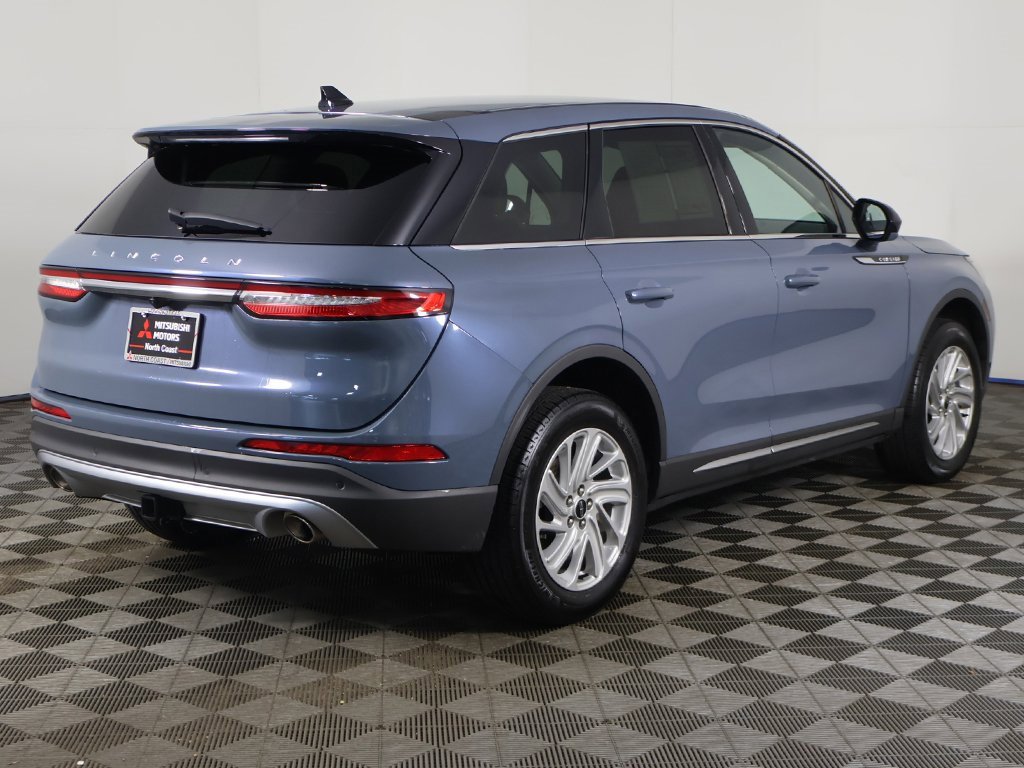 Used 2023 Lincoln Corsair AWD w/ Towing Package image 9