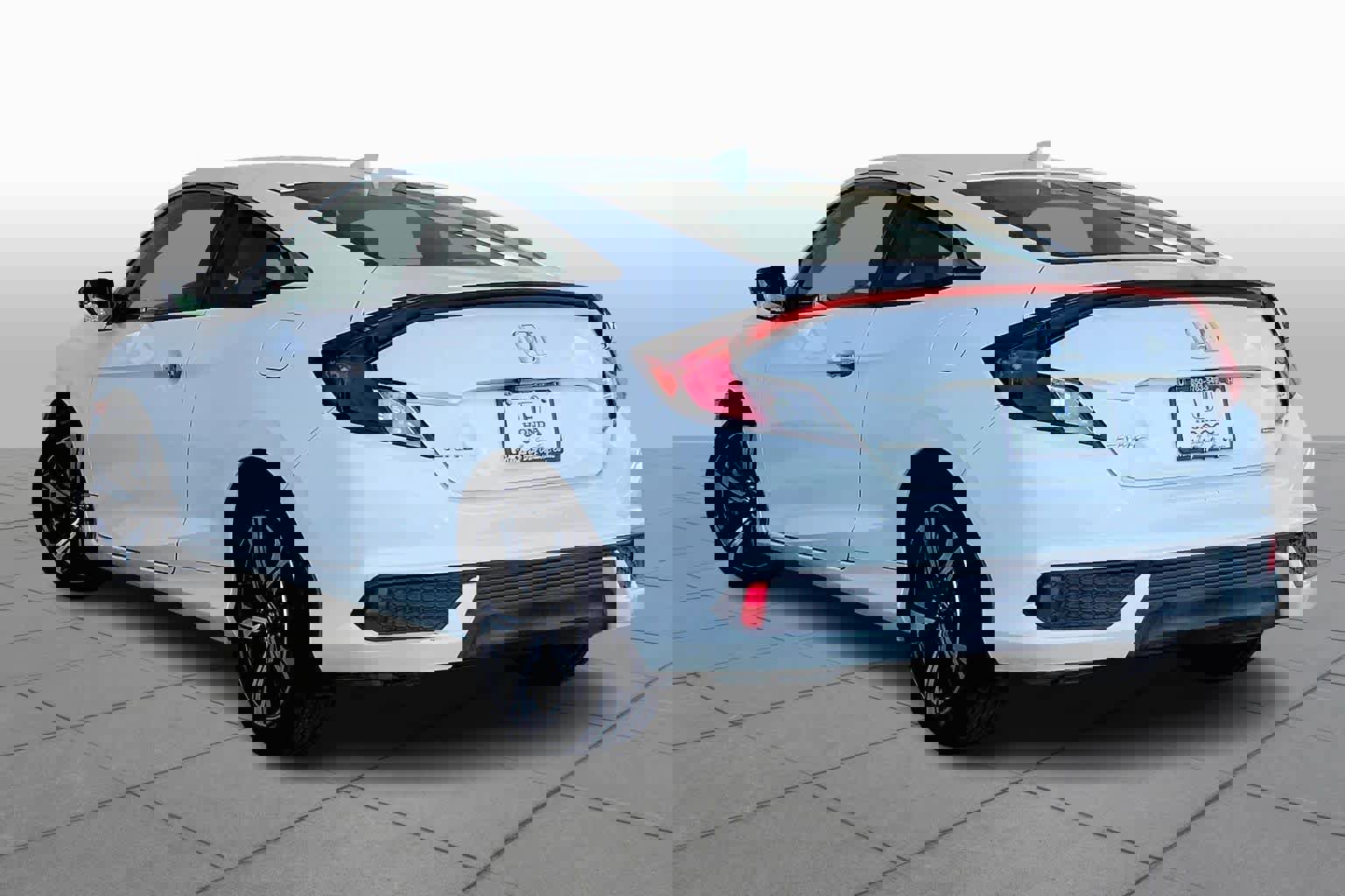 Used 2016 Honda Civic Touring image 12