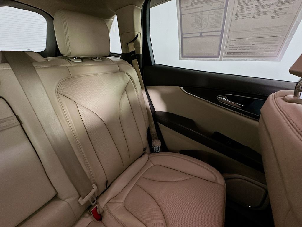 Used 2016 Lincoln MKX Reserve FWD image 14