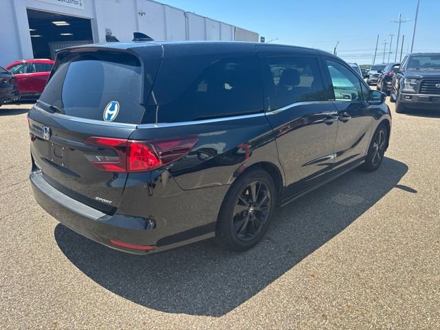 Used 2024 Honda Odyssey Sport image 3