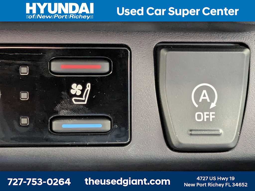 Used 2025 Toyota RAV4 Limited w/ Advanced Technology Package image 30