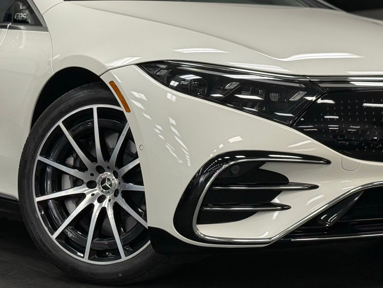 Certified 2023 Mercedes-Benz EQS 580 4MATIC Sedan image 4