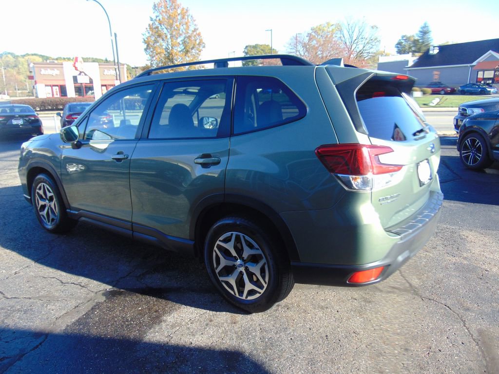 Used 2019 Subaru Forester Premium image 8