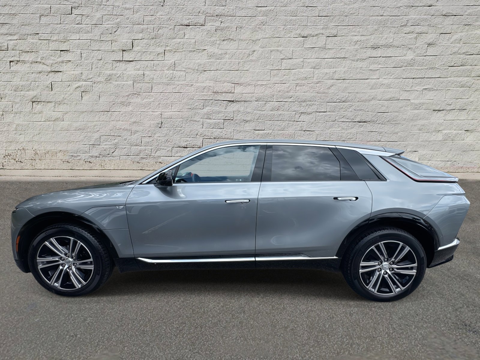 New 2025 Cadillac Lyriq Luxury image 9