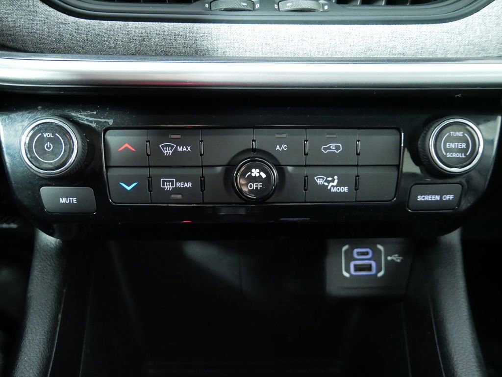 Used 2022 Jeep Compass Latitude AWD/4WD image 30