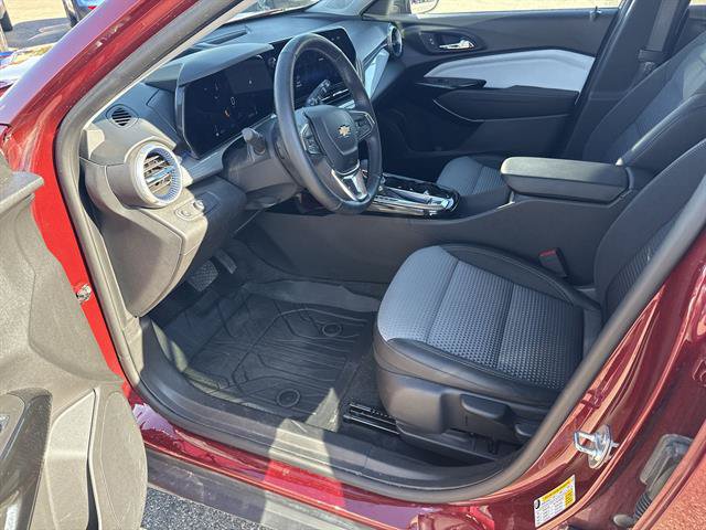 Certified 2024 Chevrolet Trax LT w/ Driver Confidence Package FWD image 13