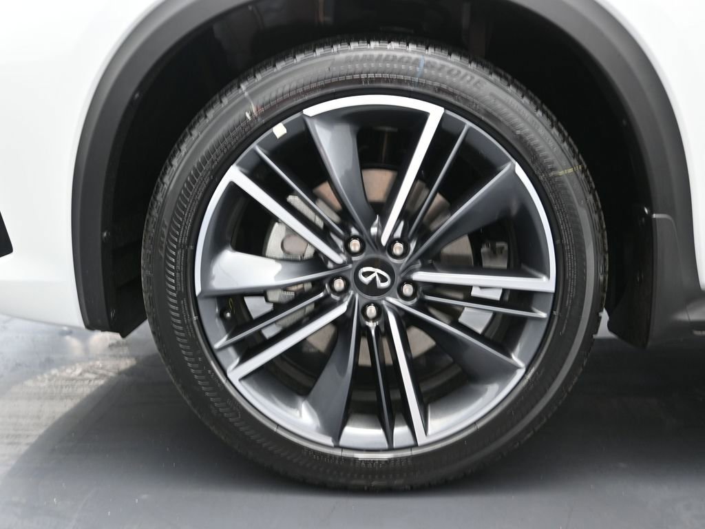 Certified 2025 INFINITI QX55 Luxe w/ Cargo Package image 11