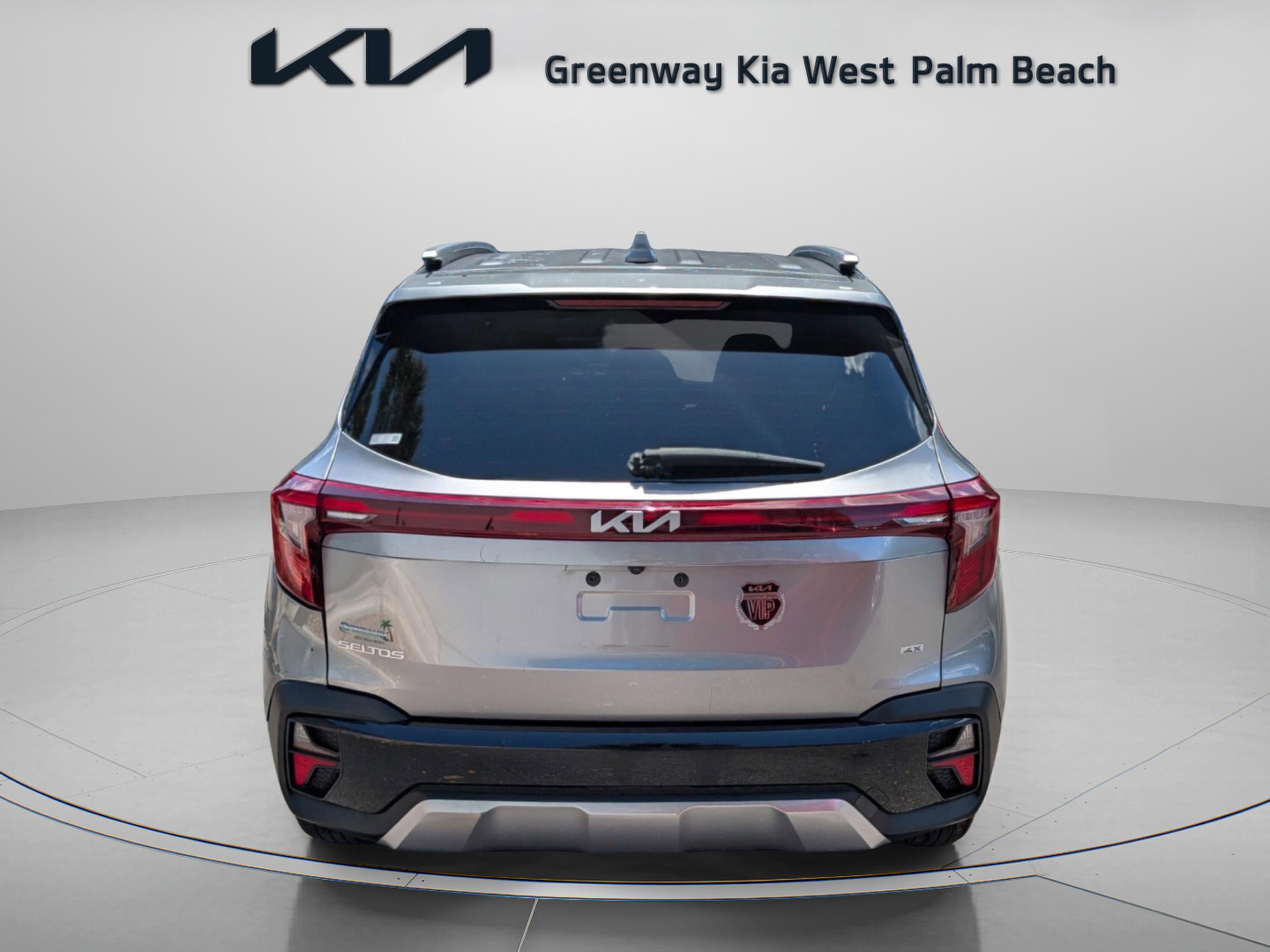 Used 2024 Kia Seltos EX AWD/4WD image 6