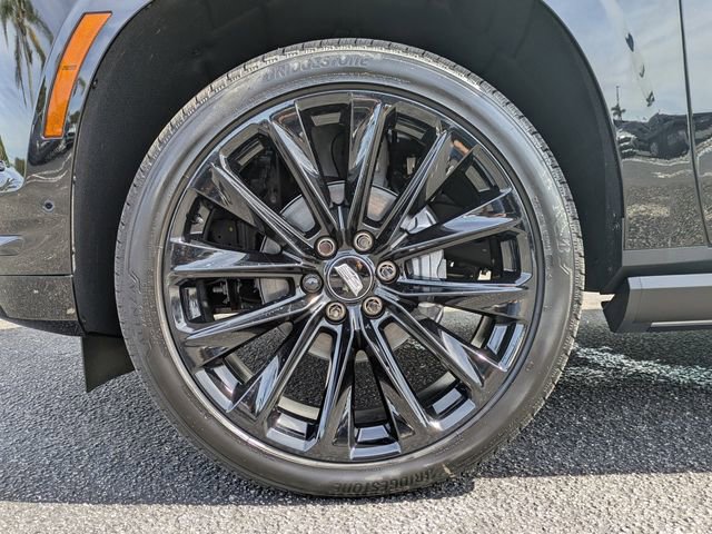 New 2026 Cadillac Escalade Platinum Sport w/ LPO, ONYX Package AWD/4WD image 14