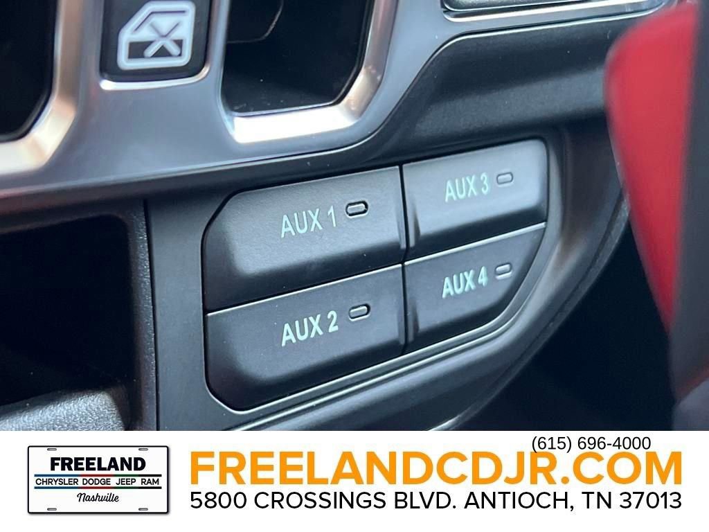 New 2025 Jeep Gladiator Sport image 17