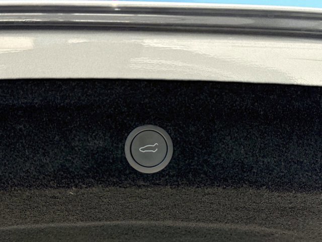 Used 2026 Tesla Model Y AWD image 12