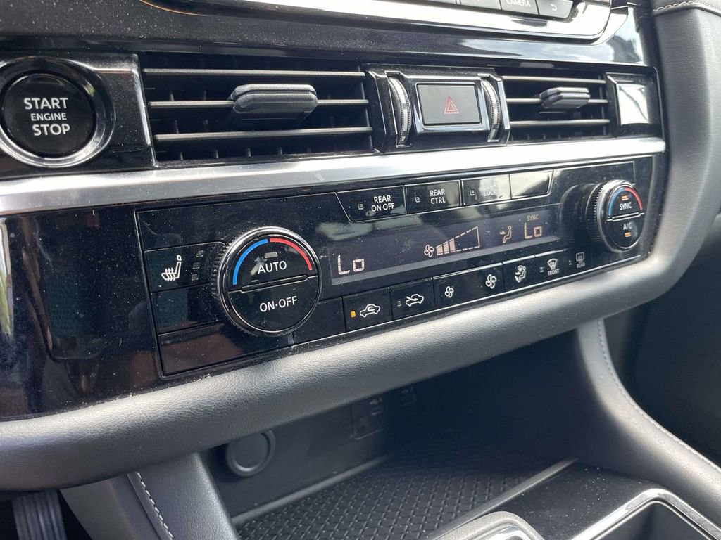 Used 2025 Nissan Pathfinder SV AWD/4WD image 25