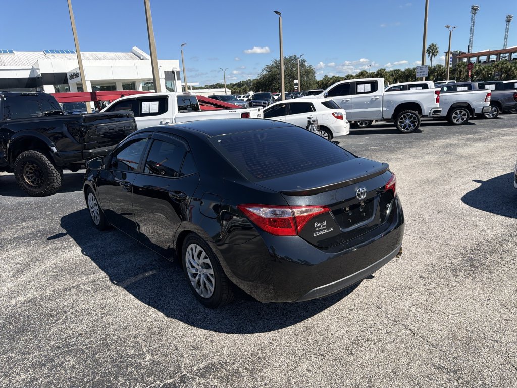 Used 2017 Toyota Corolla LE FWD image 6