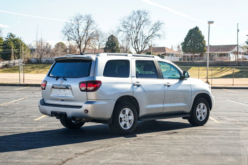 Used 2020 Toyota Sequoia SR5 w/ Premium Package image 5