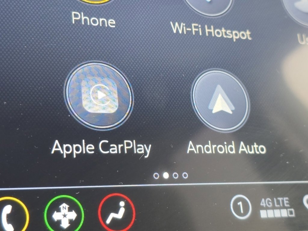 Used 2021 Chevrolet Traverse LT w/ LPO, Floor Liner Package image 4