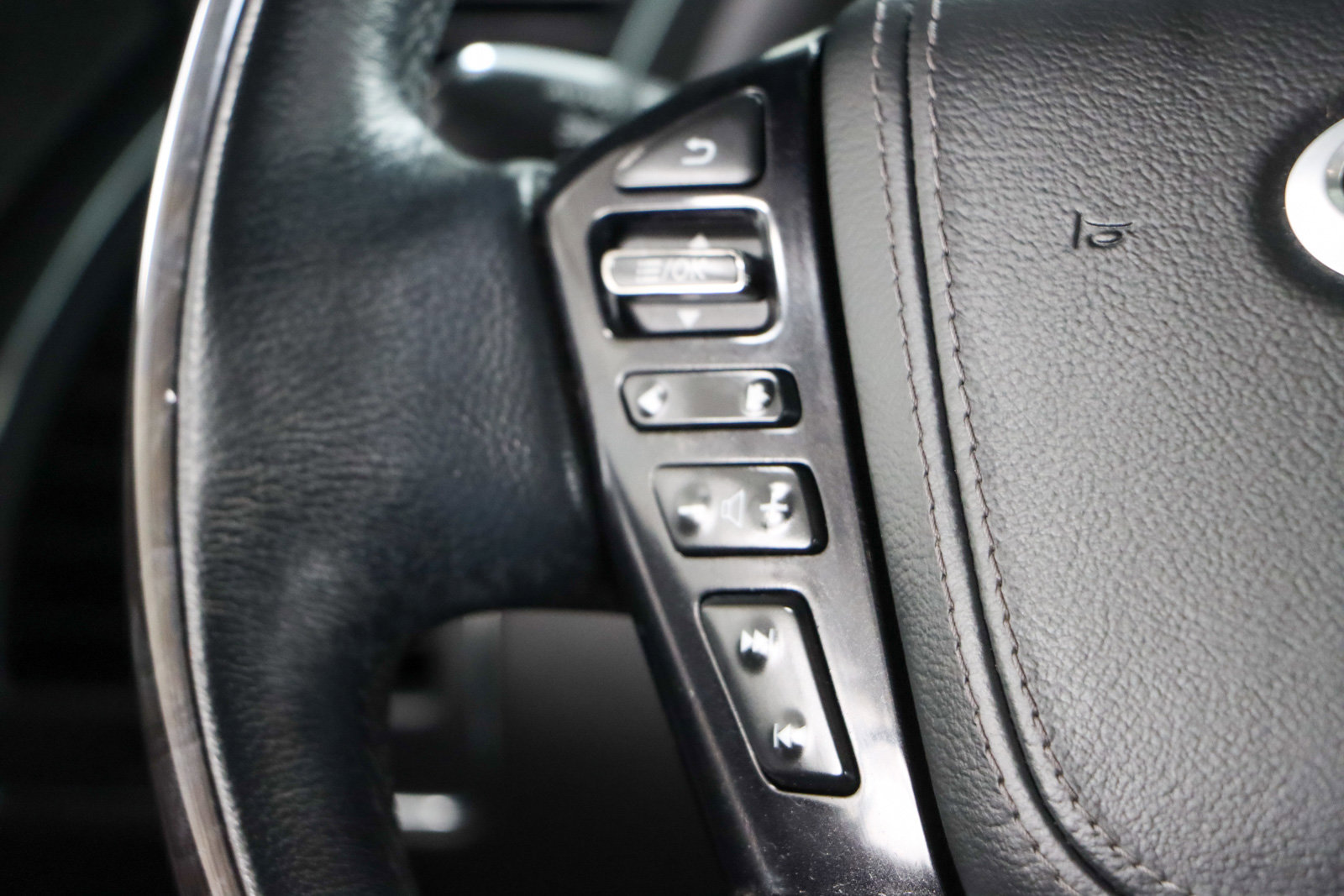 Used 2022 INFINITI QX80 Sensory w/ Cargo Package image 14