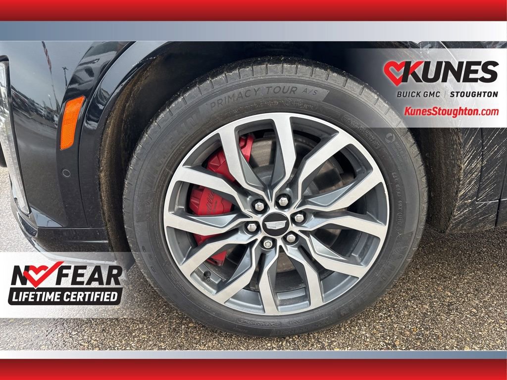 Used 2024 Cadillac XT6 Sport image 16