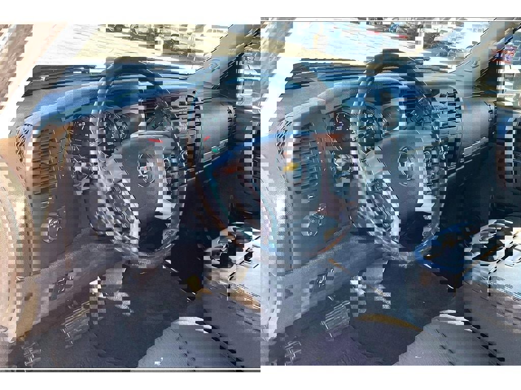 Used 2013 Chevrolet Silverado 3500 LT image 16