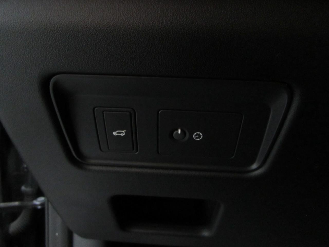 Used 2022 Land Rover Discovery S R-Dynamic image 23