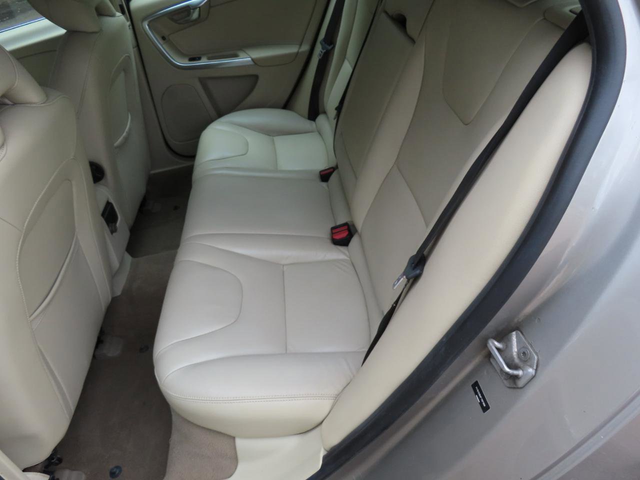 Used 2015 Volvo V60 T5 Premier AWD/4WD image 8