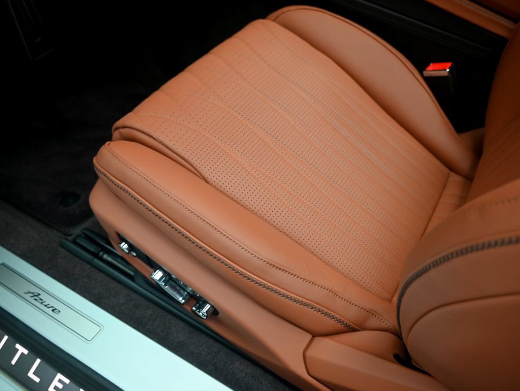 Used 2024 Bentley Continental GT V8 AWD/4WD image 16