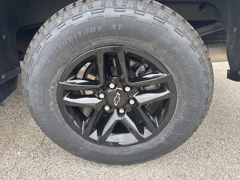 Used 2020 Chevrolet Silverado 1500 LT Trail Boss AWD/4WD image 11