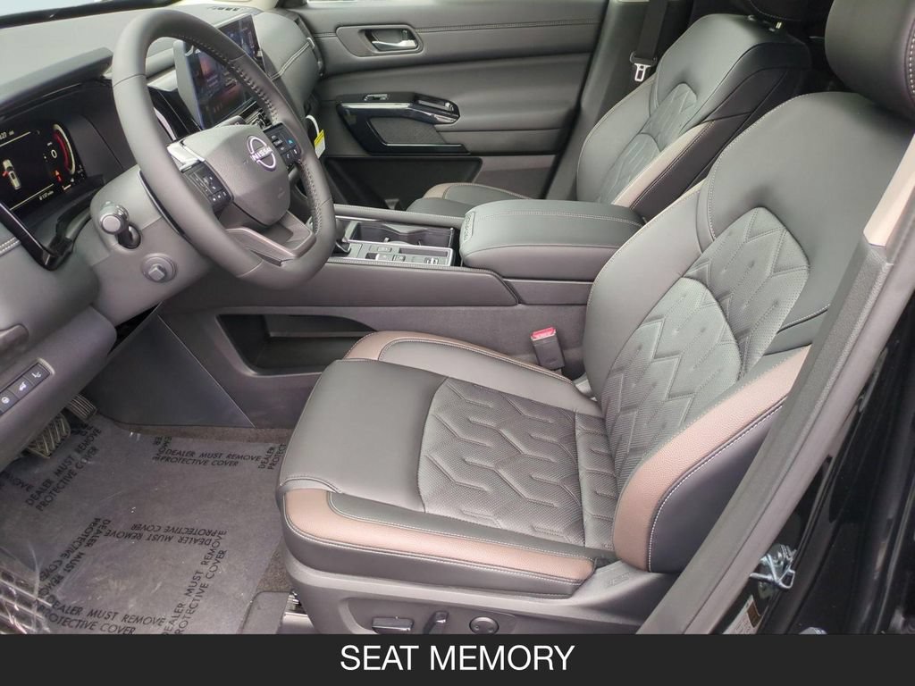 New 2026 Nissan Pathfinder Platinum FWD image 14