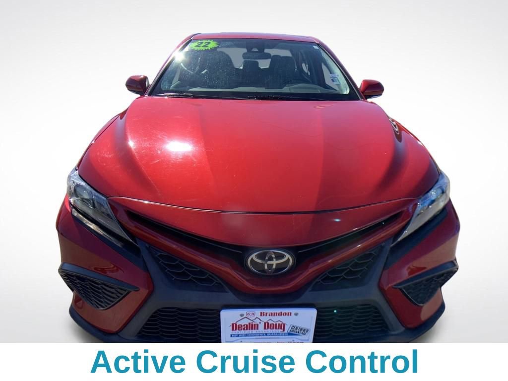 Used 2022 Toyota Camry SE image 10